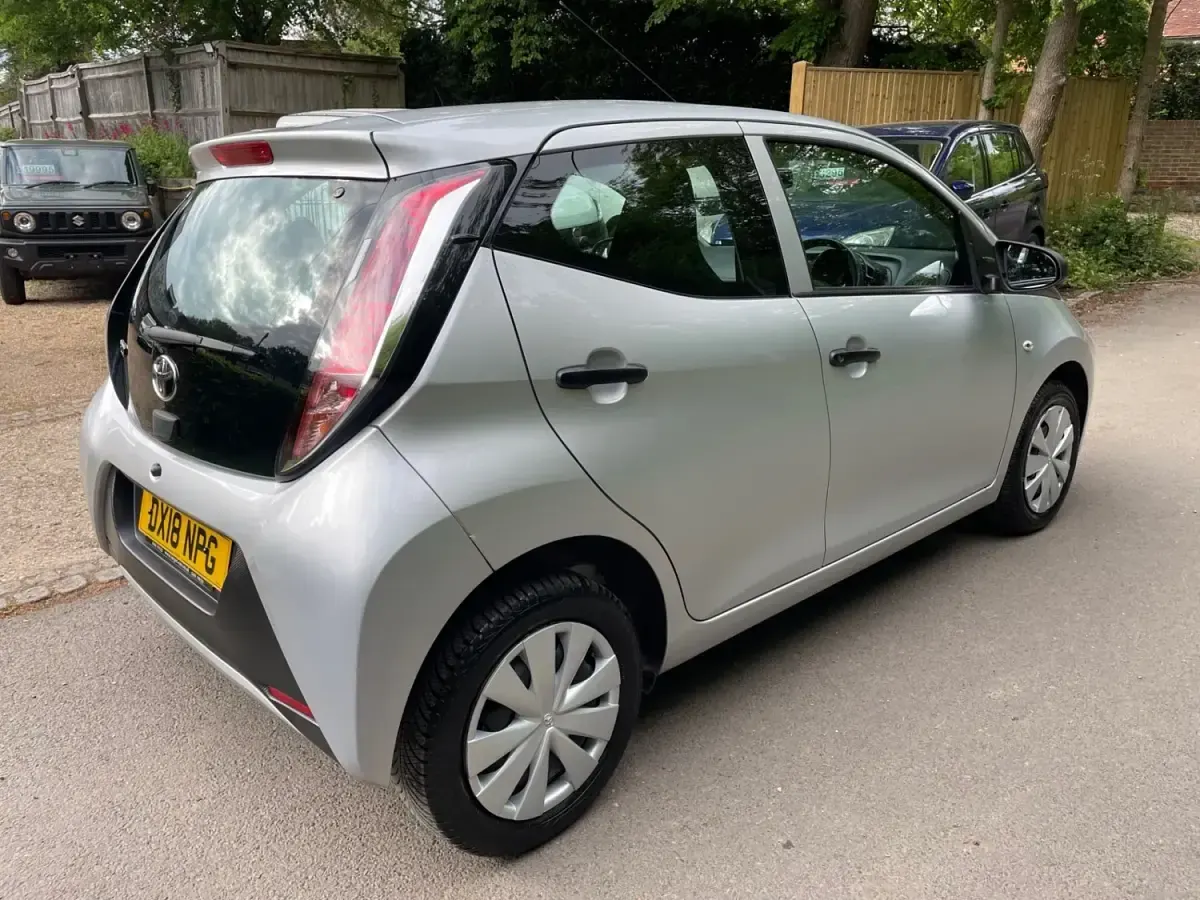 Gebraucht Toyota Aygo 2018 Silber Kleinwagen