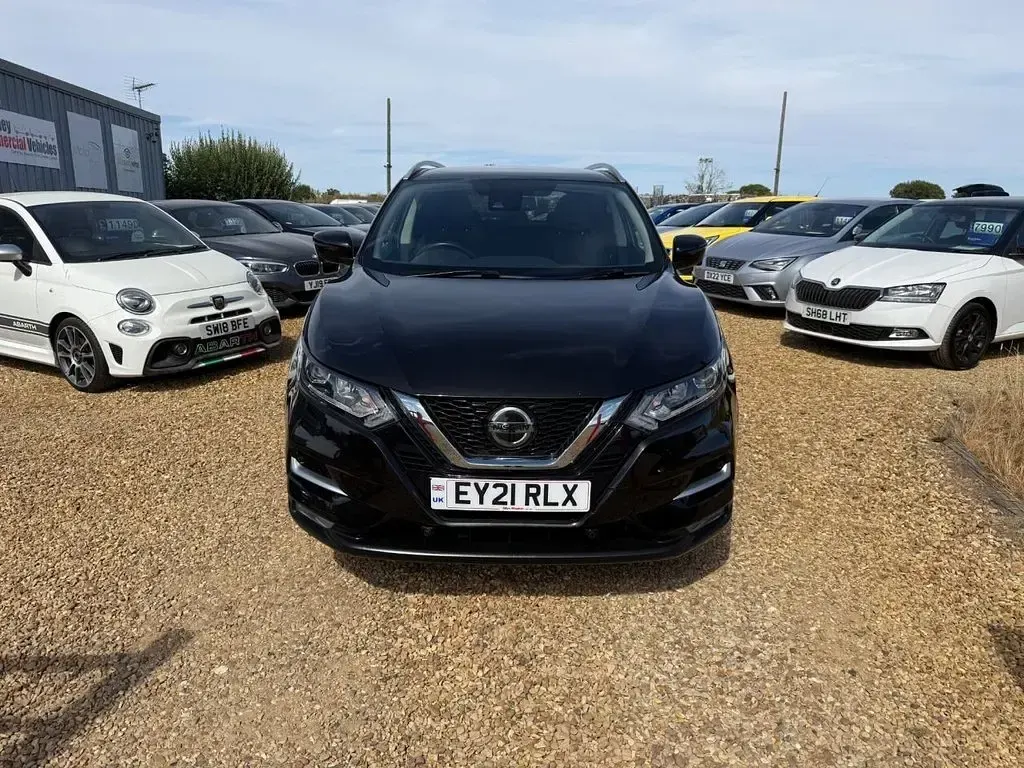 Used Nissan Qashqai N-Connecta 140 HP (102 kW) 2021 Black SUV