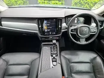 Used Volvo S90 Momentum 190 HP (139 kW) 2019 Grey Sedan