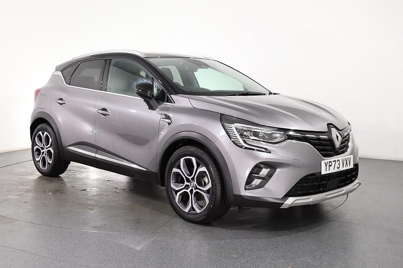 Used Renault Captur Techno 145 HP (106 kW) 2023 Grey SUV