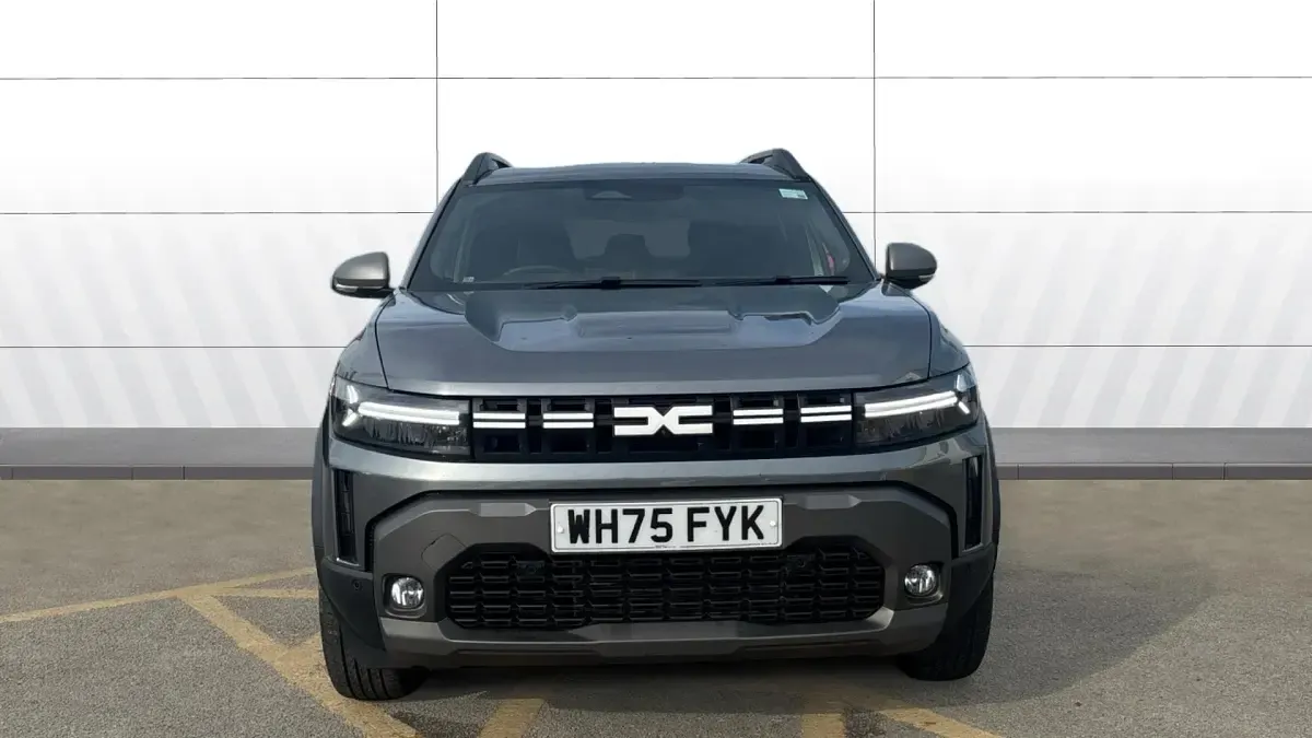 Used Dacia Duster Journey 156 HP (114 kW) 2025 Metallic  shadow grey Estate