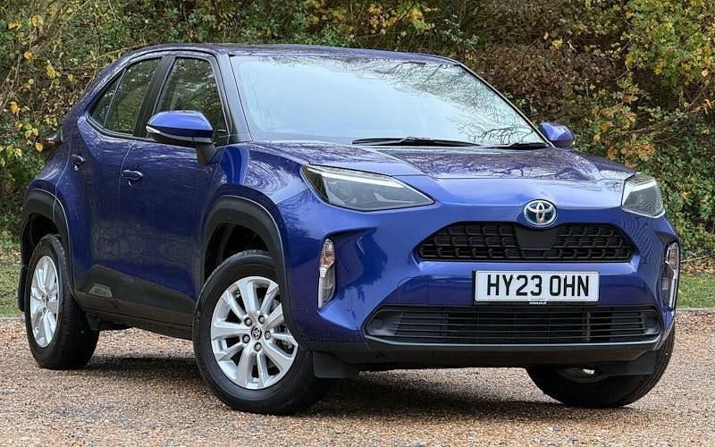 Used 2025 Toyota Yaris Hybrid Estate | £19,795 (Super price) - Image 1/4