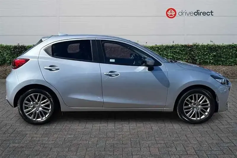 Używany Mazda 2 Inclusive 2021 Srebrny Hatchback