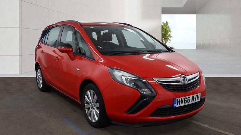Used Vauxhall Zafira Design Edition 2016 Red MPV