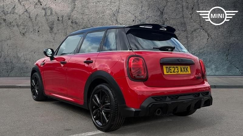 Used Mini Cooper Hatch 134 HP (98 kW) 2023 Red Hatchback