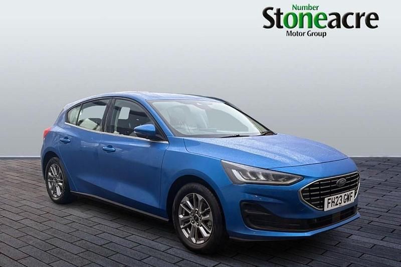 Used Ford Focus Titanium 155 HP (114 kW) 2023 Blue Hatchback