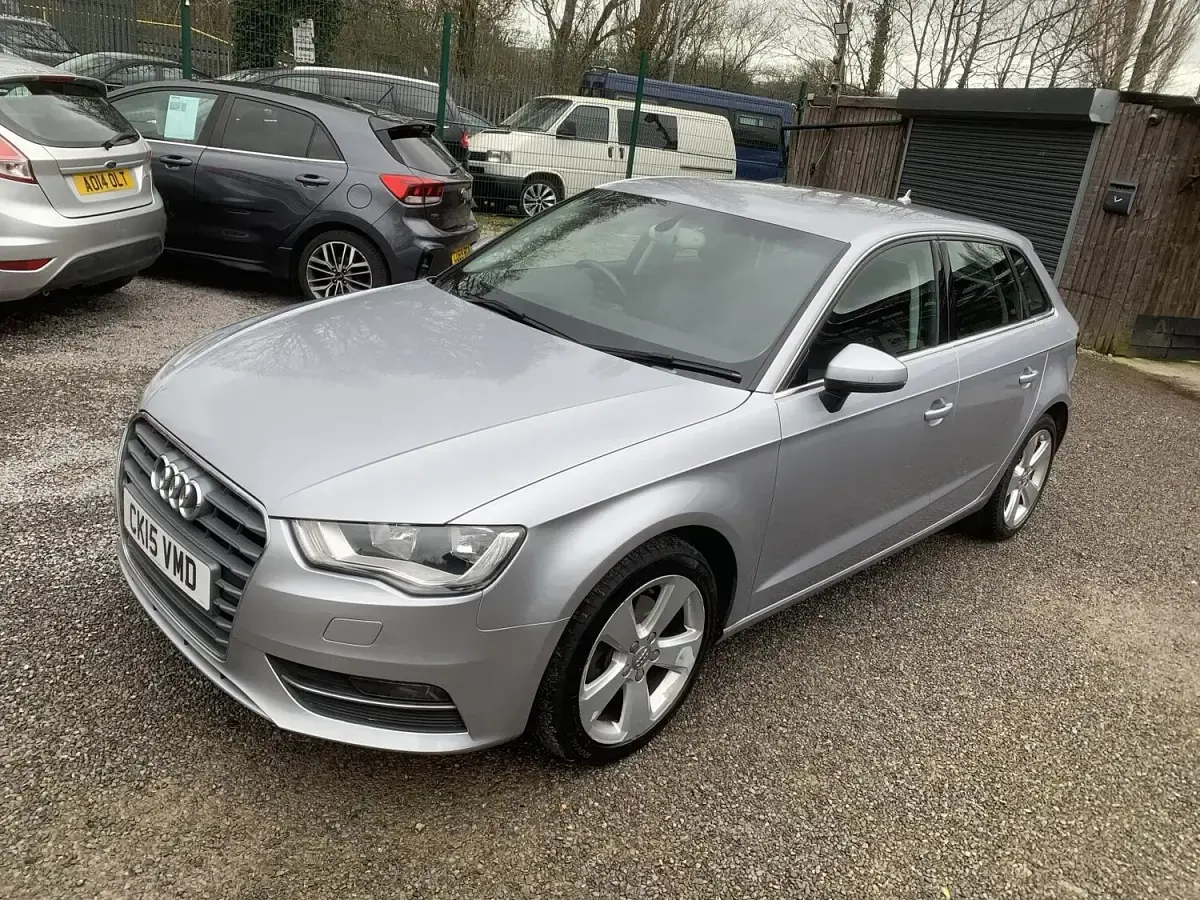 Used Audi A3 Sportback Sport 150 HP (110 kW) 2015 Silver Hatchback