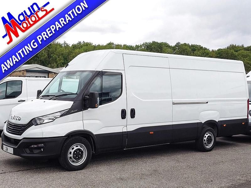 White New 2024 Iveco Daily Van | £28,995 (Fair price) - Image 1/3