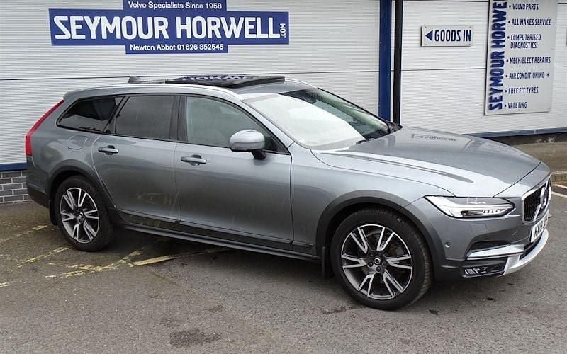 Usado Volvo V90 CC Plus 235 HP (172 kW) 2020 Carrinha