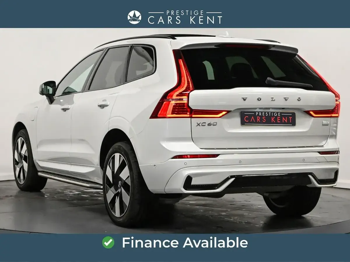 Used Volvo XC60 Ultimate 2024 White SUV