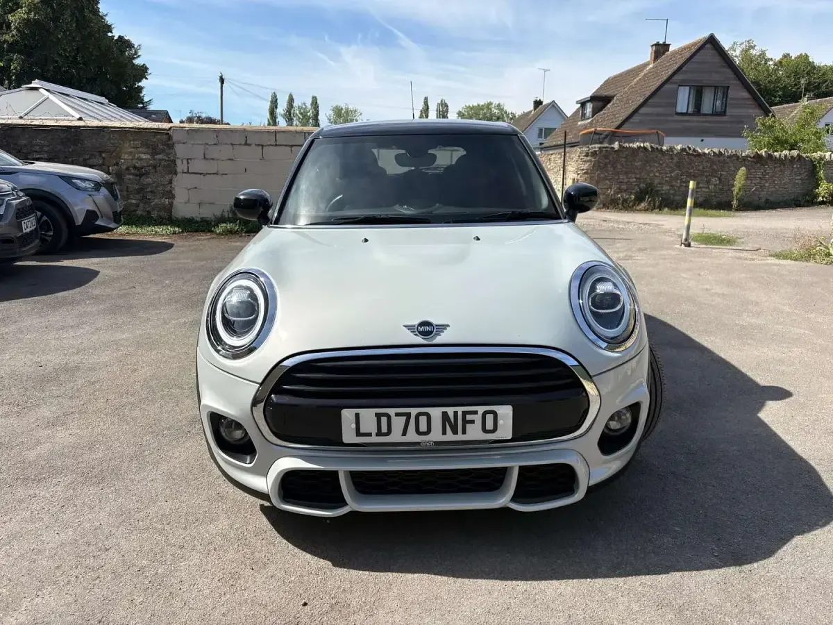 Used Mini Cooper Hatch 136 HP (100 kW) 2020 Silver Hatchback