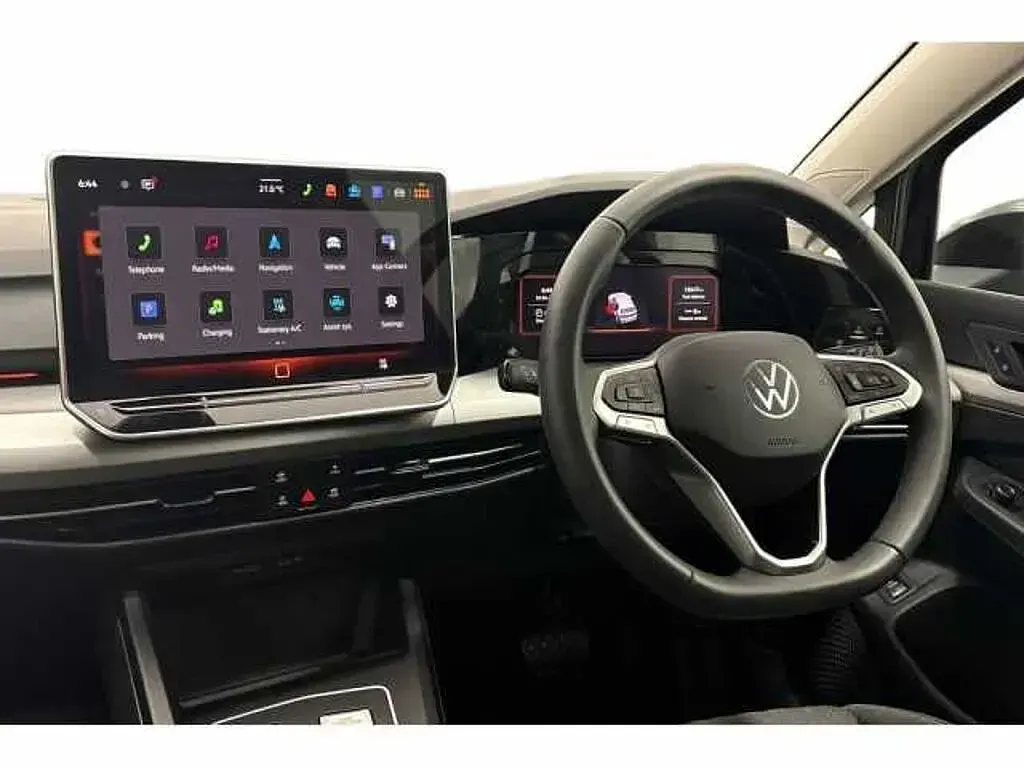 Used VW Golf VIII 204 HP (150 kW) 2025
