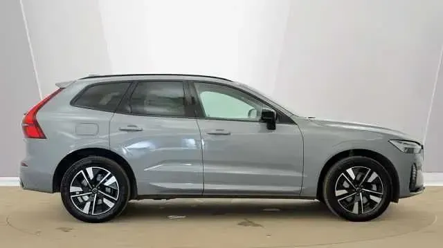 Second-hand Volvo XC60 Plus 247 CP (181 kW) 2026 SUV