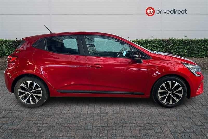 Used Renault Clio V Evolution 90 HP (66 kW) 2023 Red Hatchback