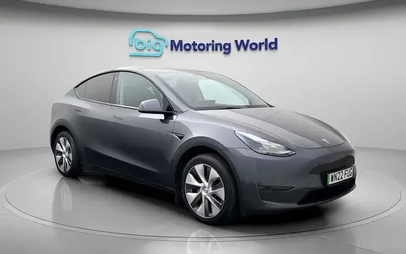Used Tesla Model Y Long Range AWD 286 kW (389 HP) 2025 SUV