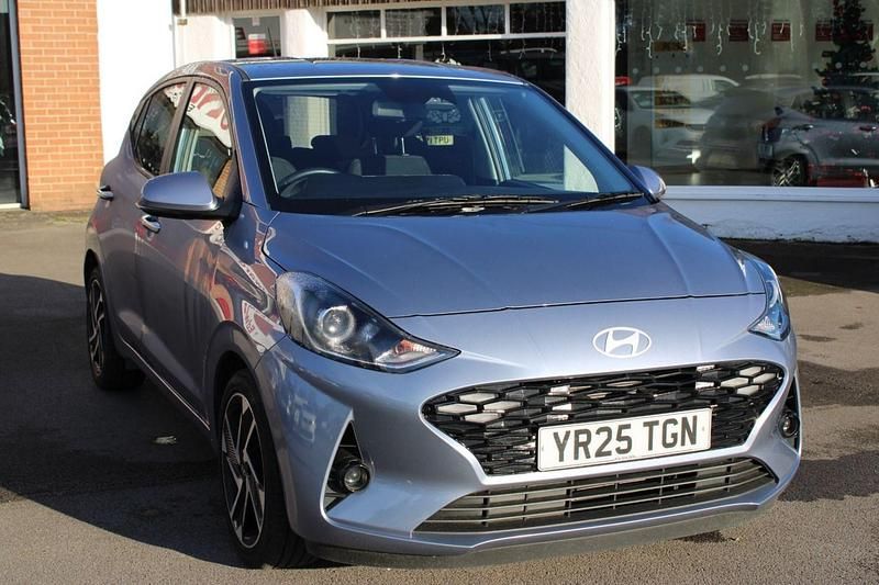Blue Used 2025 Hyundai i10 Premium Hatchback | £17,887 (A bit pricey) - Image 1/3
