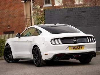 Used Ford Mustang 2018 White Coupe
