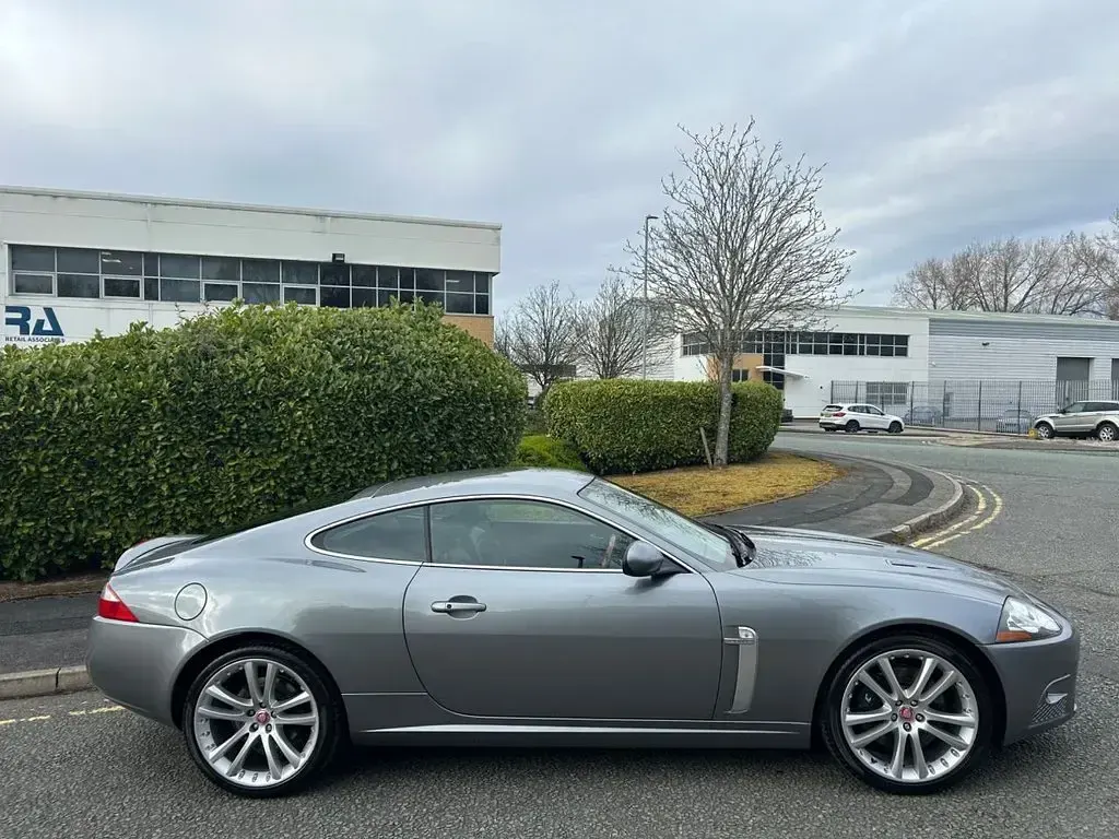 Used Jaguar XKR Supercharged 420 HP (308 kW) 2007 Grey Coupe