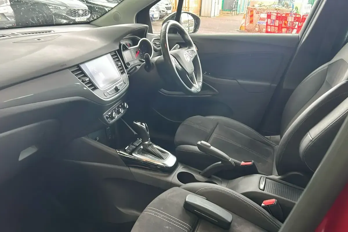 Used Vauxhall Crossland Ultimate 130 HP (95 kW) 2023 Red SUV