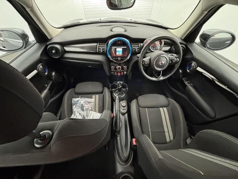 Used Mini Cooper S Classic 192 HP (141 kW) 2021 Black Hatchback