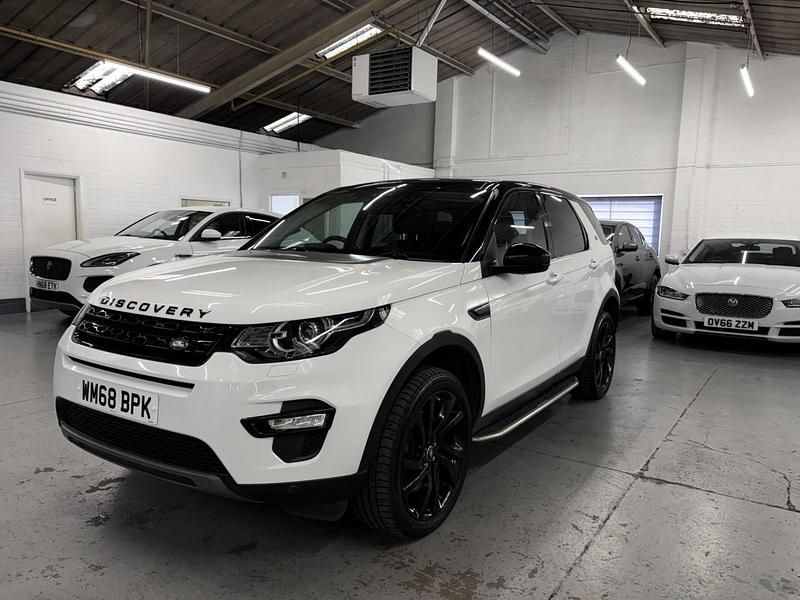 Used Land Rover Discovery Sport HSE 240 HP (176 kW) 2019 White SUV