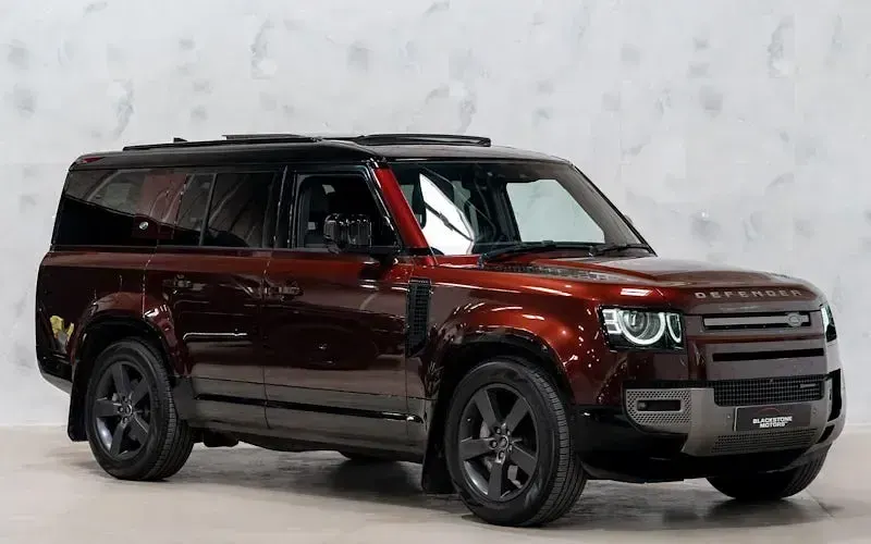 Used Land Rover Defender SE Dynamic 300 HP (220 kW) 2023 SUV