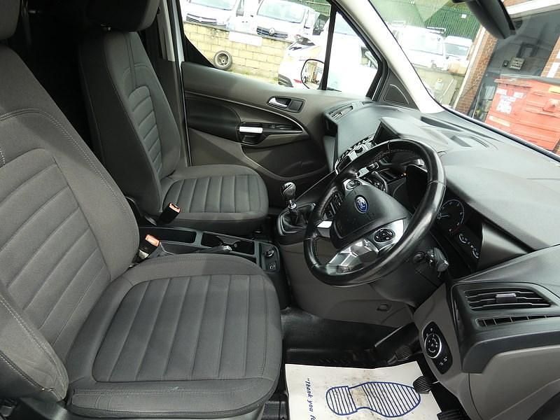 Used Ford Transit Connect Limited 120 HP (88 kW) 2019 White MPV