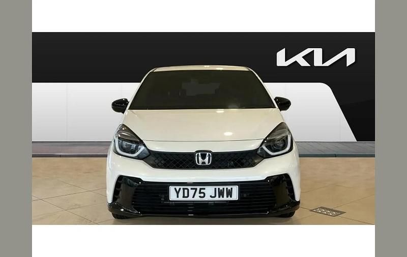 New Honda Jazz Advance 122 HP (89 kW) 2025 White Hatchback