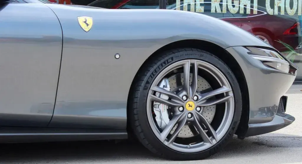 Used Ferrari Roma 620 HP (456 kW) 2021 Grey Coupe