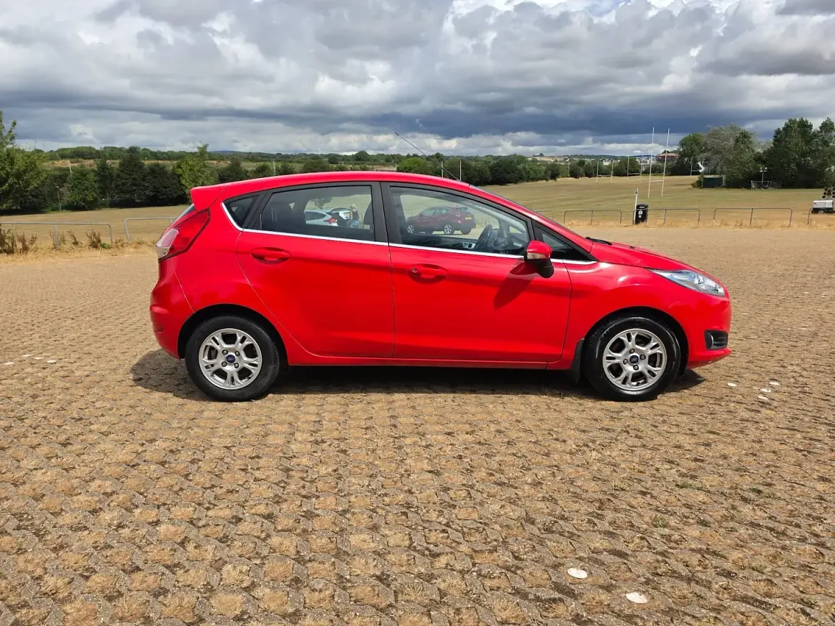 Used Ford Fiesta Zetec 2016 Red Hatchback