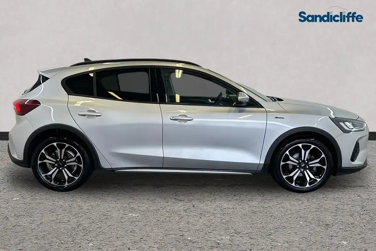 Used Ford Focus Active X 125 HP (91 kW) 2023 Silver Hatchback