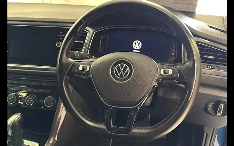 Used VW T-Roc SEL 150 HP (110 kW) 2021 Blue SUV