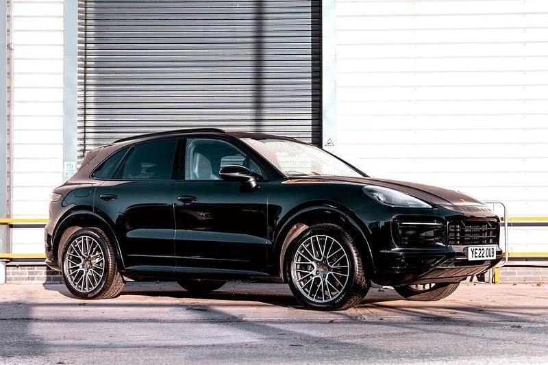 Jet black Used 2022 Porsche Cayenne Platinum Edition SUV | £50,000 (Super price) - Image 1/1