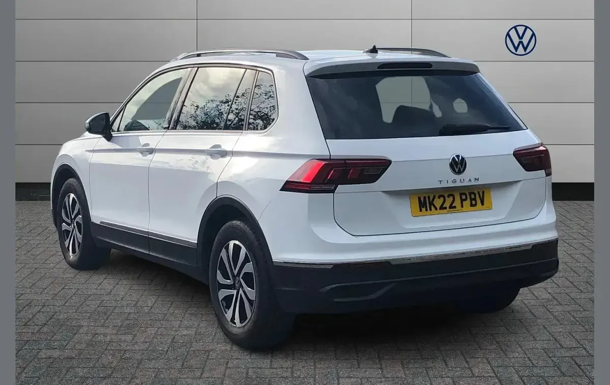 Used VW Tiguan Active 150 HP (110 kW) 2022 White SUV