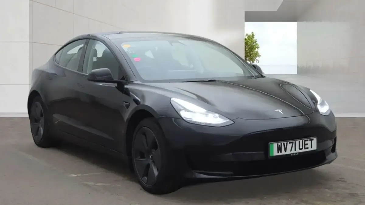 Used Tesla Model 3 Standard Range Plus 366 kW (498 HP) 2021 Black Sedan