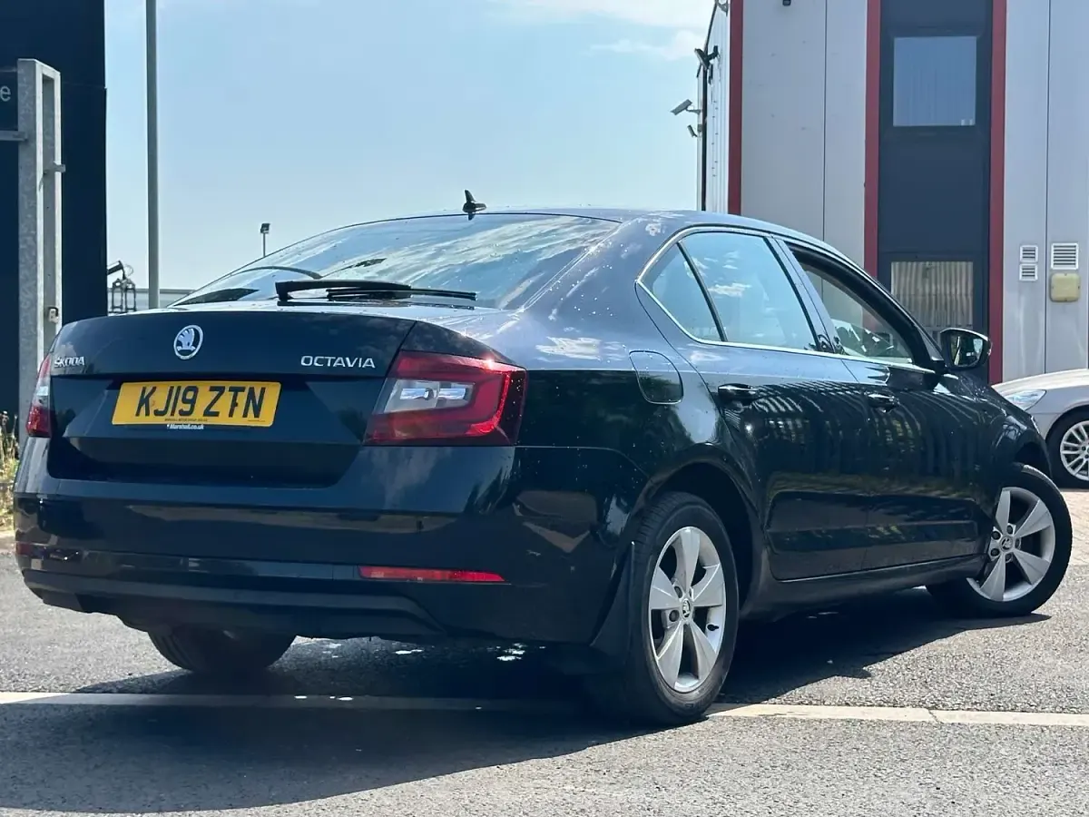 Used Skoda Octavia SE Technology 150 HP (110 kW) 2019 Black Hatchback