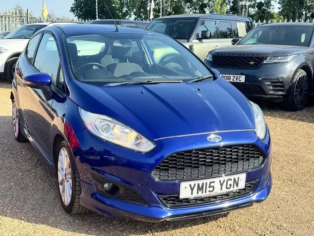 Used Ford Fiesta Zetec 125 HP (91 kW) 2015 Hatchback
