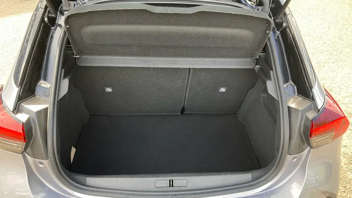 Used Vauxhall Corsa Ultimate 101 HP (74 kW) 2023 Grey Hatchback