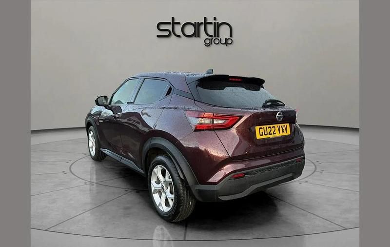 Used Nissan Juke N-Connecta 112 HP (82 kW) 2022 Red SUV