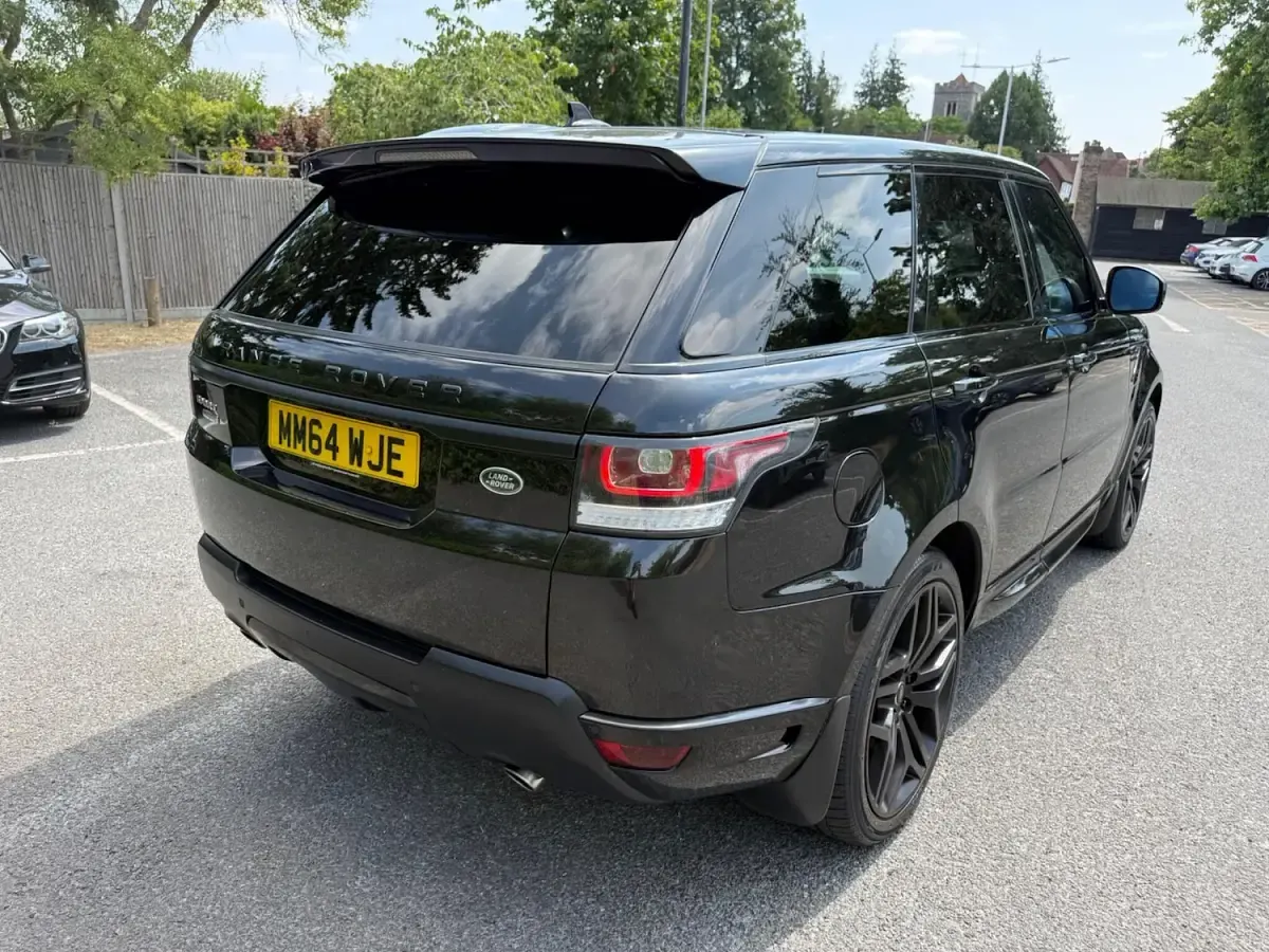 Used Land Rover Range Rover Autobiography Dynamic 258 HP (189 kW) 2015 Black SUV