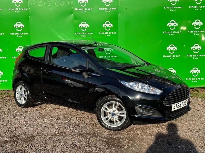 Black Used 2015 Ford Fiesta Zetec Hatchback | £5,499 (Fair price) - Image 1/3