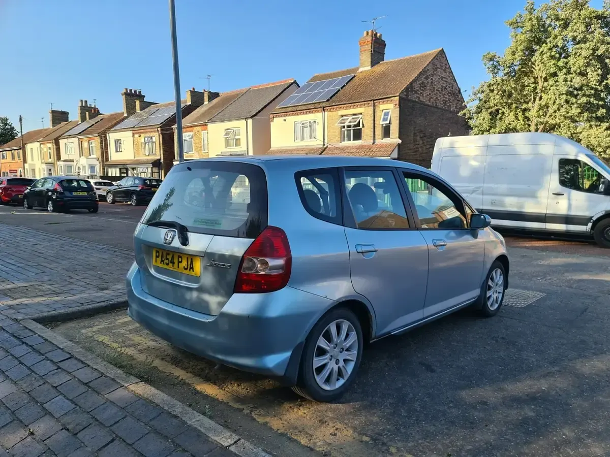 Used Honda Jazz SE 83 HP (61 kW) 2005 Blue Hatchback