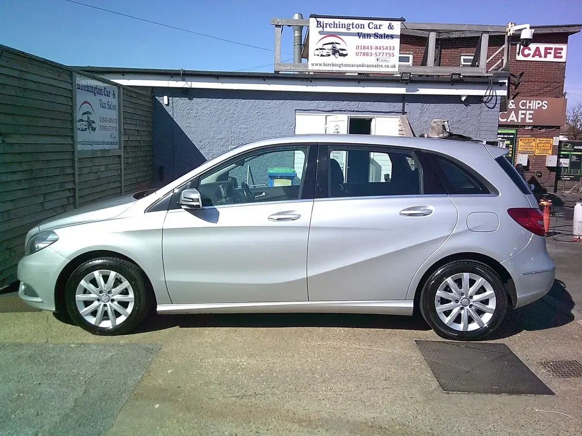 Used Mercedes B160 SE 2014 Silver Hatchback