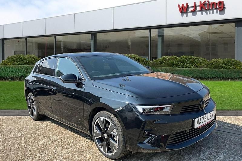 Black Used 2024 Vauxhall Astra Hatchback | £18,235 (Super price) - Image 1/3