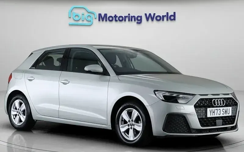Begagnad Audi A1 Sportback 95 HK (69 kW) 2023 Silver Halvkombi