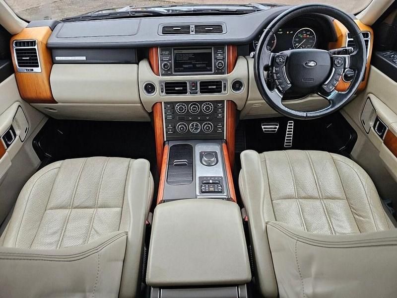 Used Land Rover Range Rover Autobiography 313 HP (230 kW) 2011 Black SUV