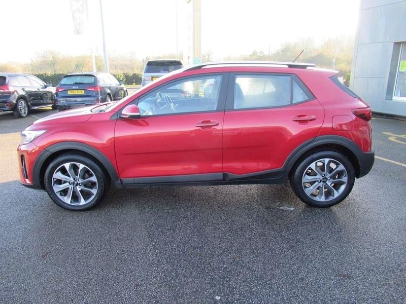 Used Kia Stonic 118 HP (86 kW) 2020 Red SUV