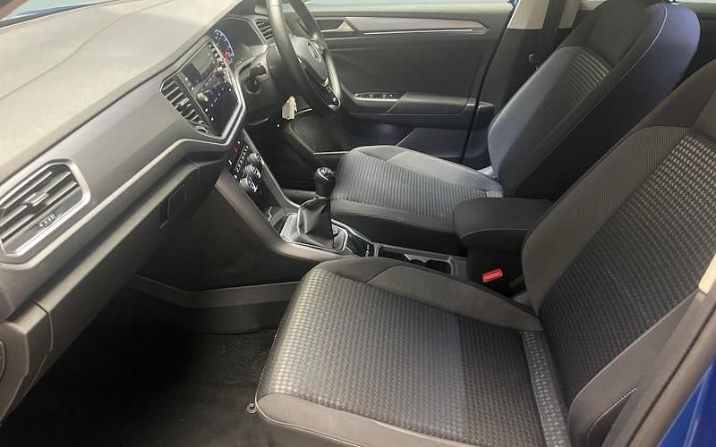 Used VW T-Roc Active 150 HP (110 kW) 2021 Blue SUV