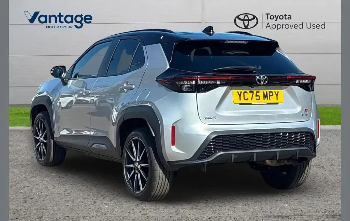 Used Toyota Yaris Cross Sport 128 HP (94 kW) 2025 Silver SUV