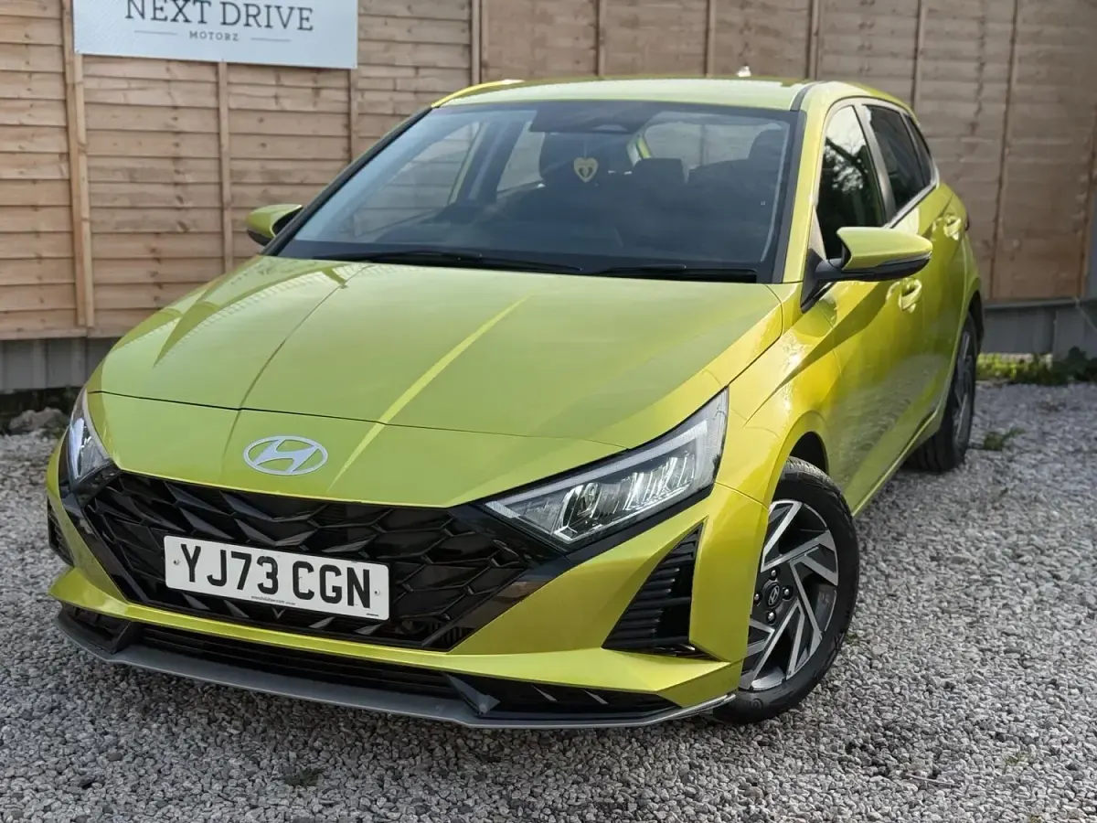 Used Hyundai i20 Advanced 2024 Yellow Hatchback